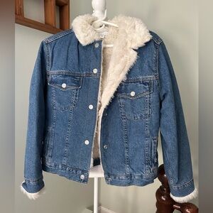 Faux fur lined jean jacket!